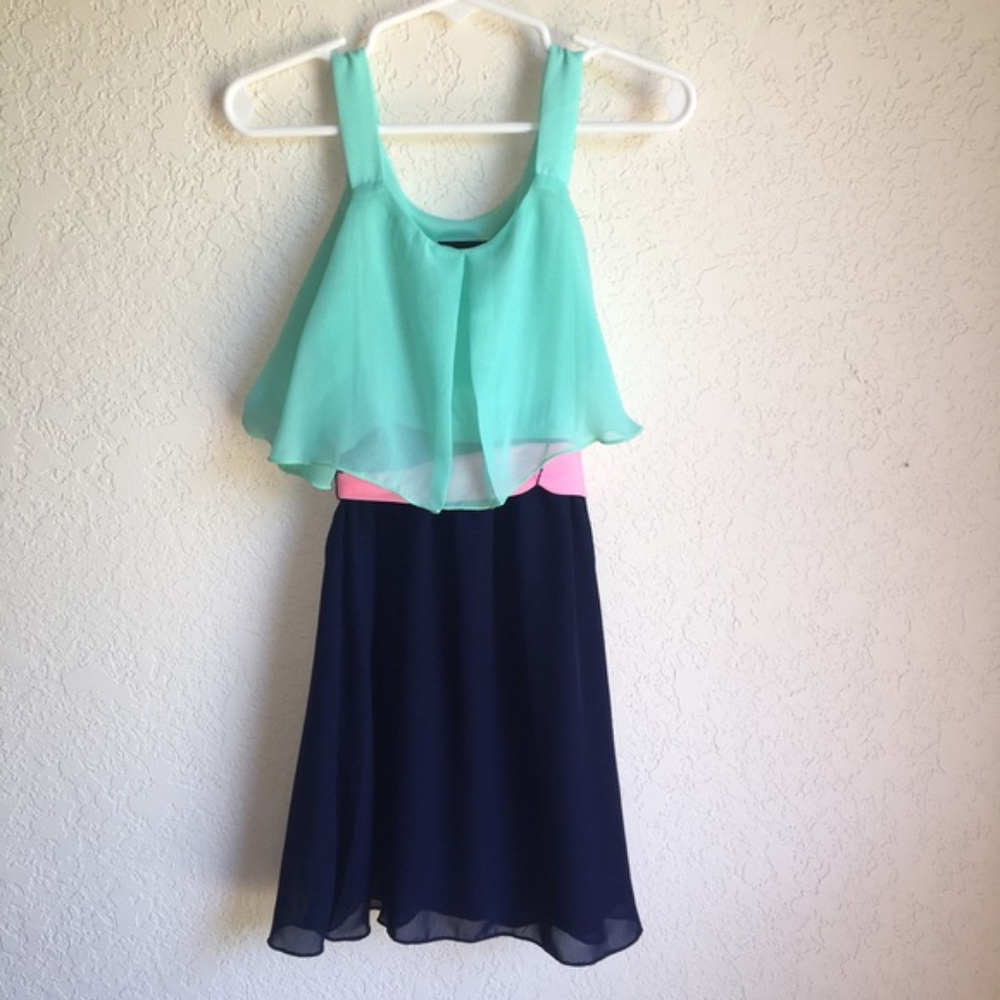 SALE Little Girls Dress Size XS 4/5